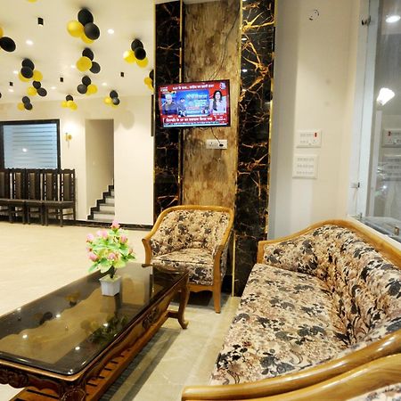 Golden Inn Prayagraj Bagian luar foto