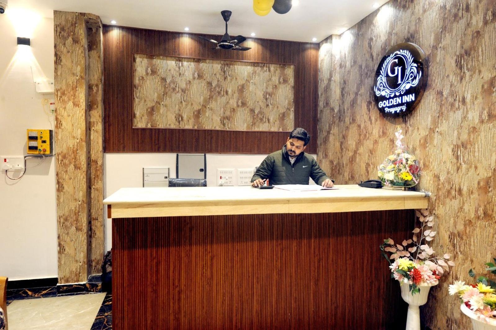 Golden Inn Prayagraj Bagian luar foto