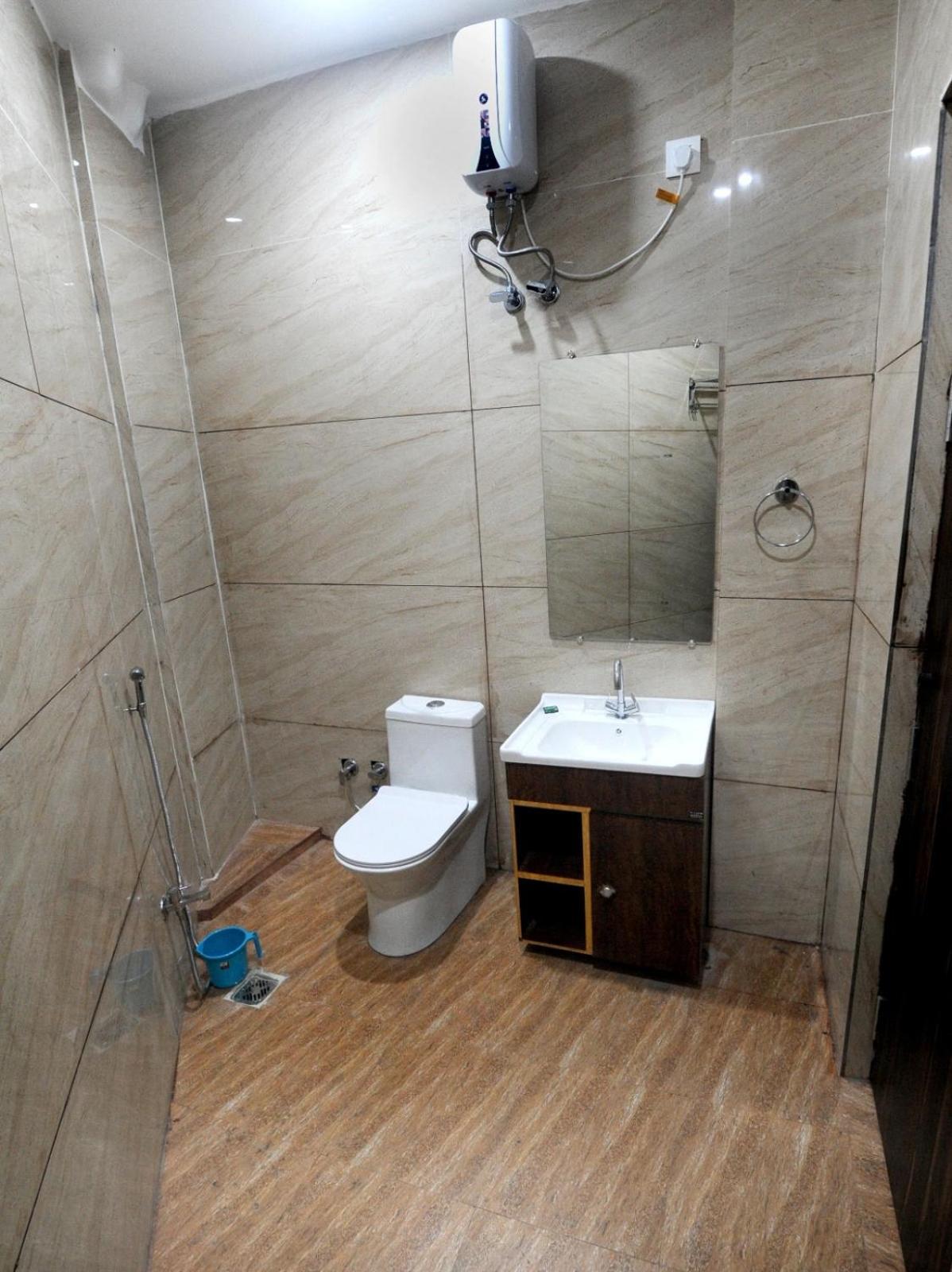 Golden Inn Prayagraj Bagian luar foto